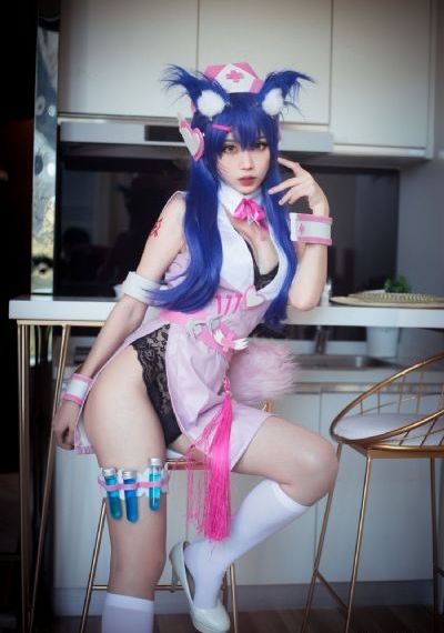 理伦片漂亮的女教师