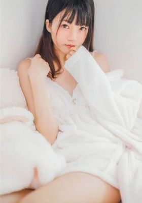 年轻的女教师电影
